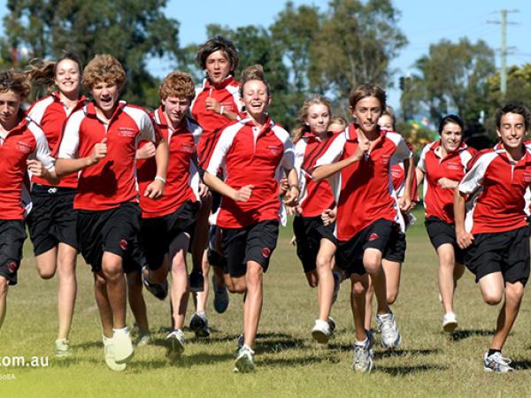 schueleraustausch-australien-schulwahl-benowa-state-high-school-lauf