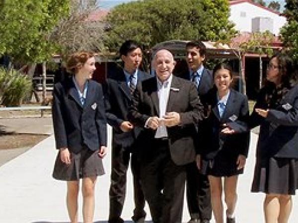 schueleraustausch-australien-schulwahl-robina-state-high-school-students