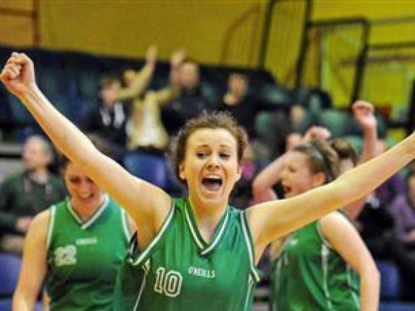 schueleraustausch-irland-schulwahl-st.-angelas-college-basketball