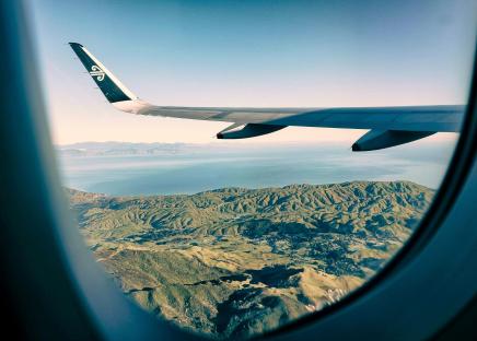 Work and Travel Neuseeland Blick aus Flugzeugfenster